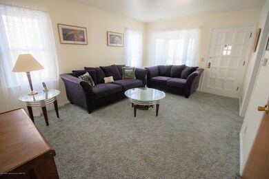 Entrance living room