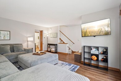 6-web-or-mls-Camden Ln-S2910-006