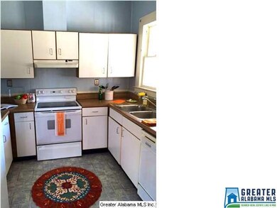 Bright and Cheery Kitchen