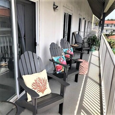 John White - 1453 E Beach 5