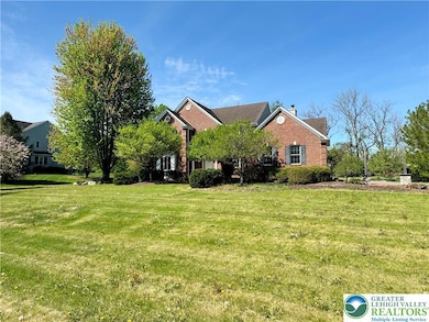 4620 Graystone Dr, Nazareth, PA 18064 - photo 3