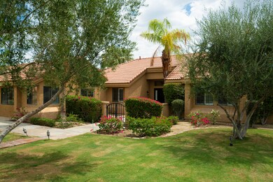 Front yard -Entry