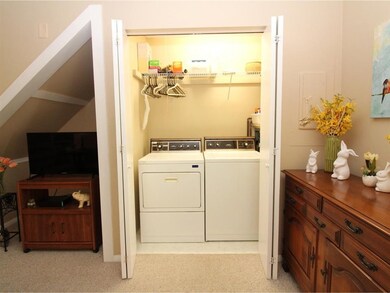 B3 Grandview Dr, South Burlington, VT 05403 - photo 4