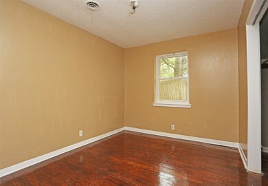 344 Pennington Dr, Alvin, TX 77511 - photo 7