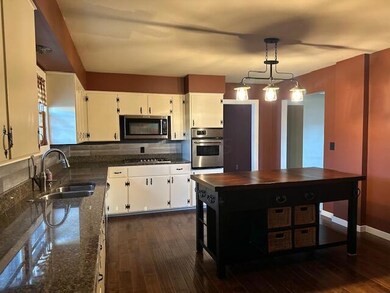700 E Main St #5