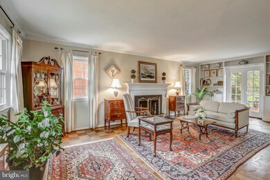 8518 Doyle Dr, Alexandria, VA 22308 - photo 6