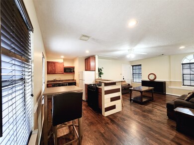11206 Hylander Dr unit A, Houston, TX 77070 - photo 5