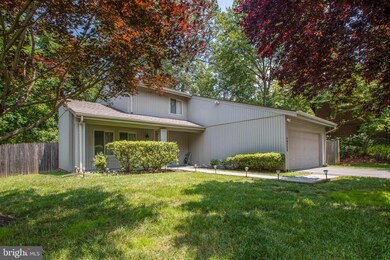 14725 Pebble Hill Ln, North Potomac, MD 20878 - photo 2