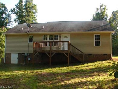 2125 Sunbeam Ct, Asheboro, NC 27205 - photo 3