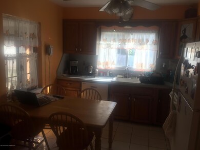 62 E Cheshire Place, Staten Island, NY 10301 - photo 6