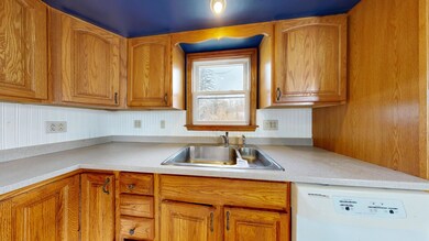 16 Ann St, Lewiston, ME 04240 - photo 7