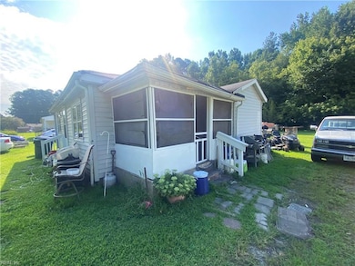 300 Lummis Rd unit C, Suffolk, VA 23434 - photo 3