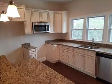 Granite Island & counter tops