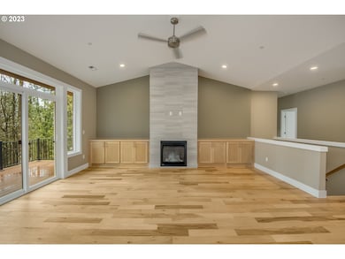 8126 SE 145th Ct, Portland, OR 97236 - photo 4