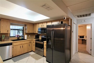 5341 Lantana St, Zephyrhills, FL 33542 - photo 2