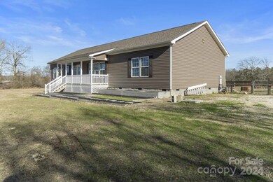 754 Farmbrook Rd, Lancaster, SC 29720 - photo 2