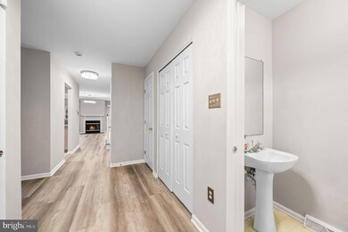 18 Red Tail Ct unit 18, Royersford, PA 19468 - photo 3