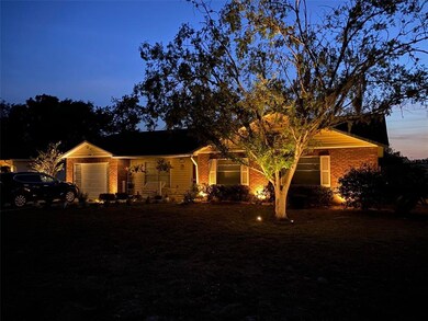 5460 Genevieve Cir, Zephyrhills, FL 33542 - photo 2