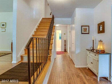 4606 Tara Dr, Fairfax, VA 22032 - photo 2