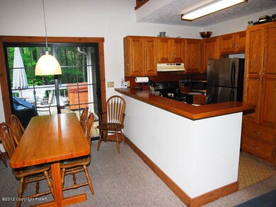 5536 Fox Run Rd, Pocono Pines, PA 18350 - photo 4