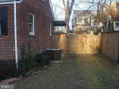 810 Thurman Ave, Hyattsville, MD 20783 - photo 4
