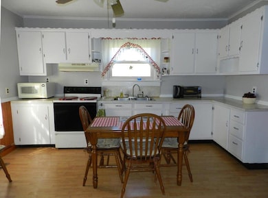 Eat In Kitchen
