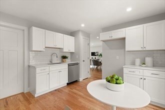 2 Barracks Rd unit 2, Hudson, MA 01749 - photo 2