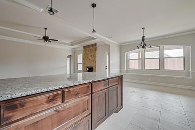 112 Colonial Dr, Joshua, TX 76058 - photo 4