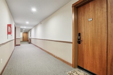 Elevator from parking garage to each floor featuri