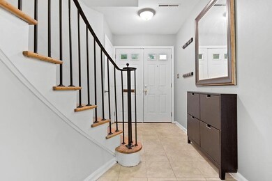 2840 CHATEAU CIR S-5-SMALL