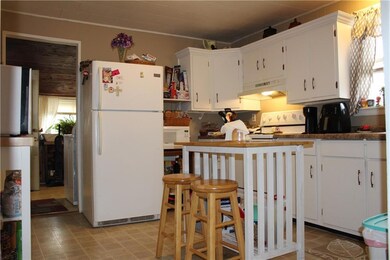 409 E Washington St, Roachdale, IN 46172 - photo 2