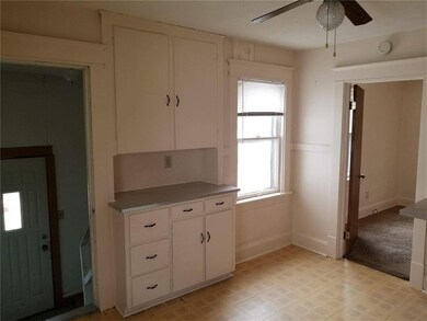 1016 M Ave NW, Cedar Rapids, IA 52405 - photo 2