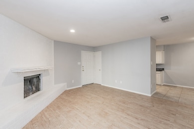 6616 Berke Place unit B, Fort Worth, TX 76116 - photo 5