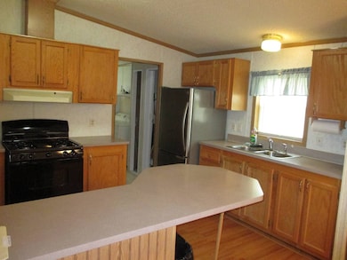 3660 Bentwood Cir W unit 149, White Lake, MI 48383 - photo 5