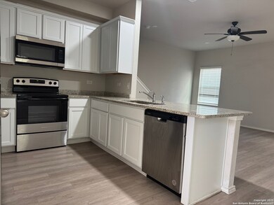 7356 Misty Ridge Dr unit 14, Converse, TX 78109 - photo 3