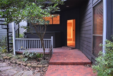 2011 Marguerite St, Bay City, TX 77414 - photo 2