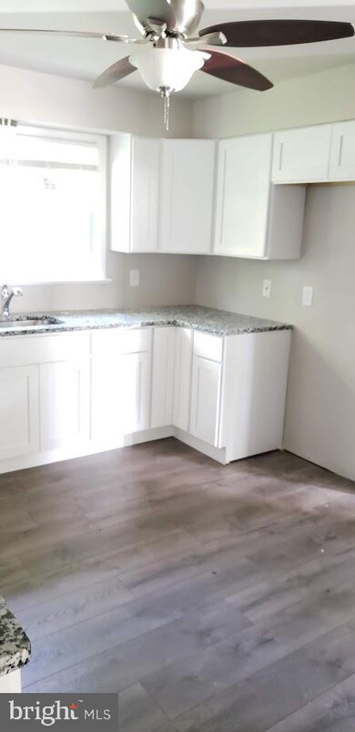 330 Thomson Ave, Paulsboro, NJ 08066 - photo 5