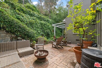 5630 Spreading Oak Dr, Los Angeles, CA 90068 - photo 4