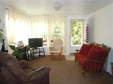 683 Pittview Ave, Central Point, OR 97502 - photo 3