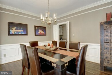 8001 Quarry Ridge Way, Bethesda, MD 20817 - photo 5