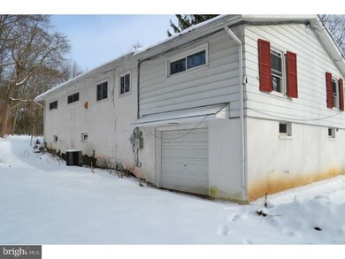 4082 E Campbell Rd, Pennsburg, PA 18073 - photo 2