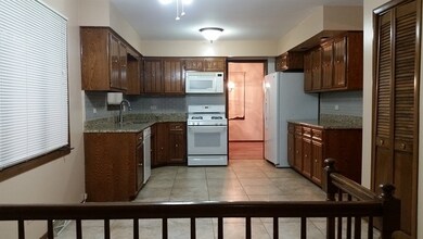 2422 Patricia Ln, Homewood, IL 60430 - photo 5