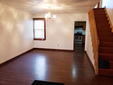 12 Linden St, Stroudsburg, PA 18360 - photo 4