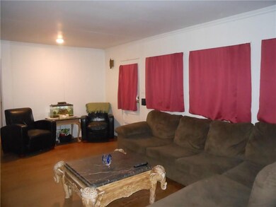 1633 N C St, Elwood, IN 46036 - photo 4