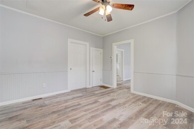 817 Buffalo St, Shelby, NC 28150 - photo 5