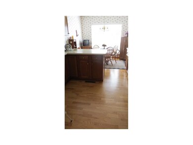 Eat-in Kitchen.