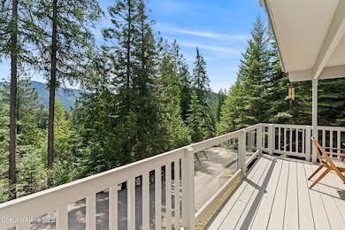 Expansive decking