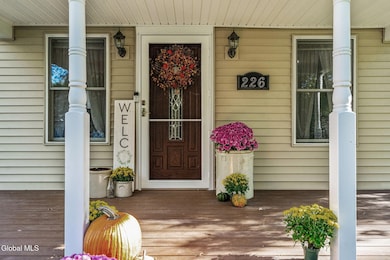 226 Hetcheltown Rd, Schenectady, NY 12302 - photo 5