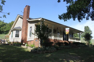 Loads of Mature Landscaping! Very Manicured!