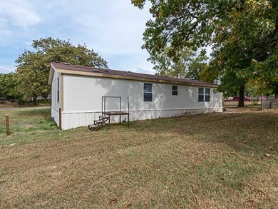 17 Whispering Oaks Dr, McLoud, OK 74851 - photo 3